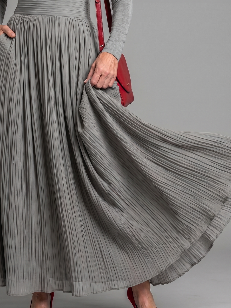 Lana | Langärmliges Turtleneck Kleid mit definiertem Taillenbereich und Midi-Länge