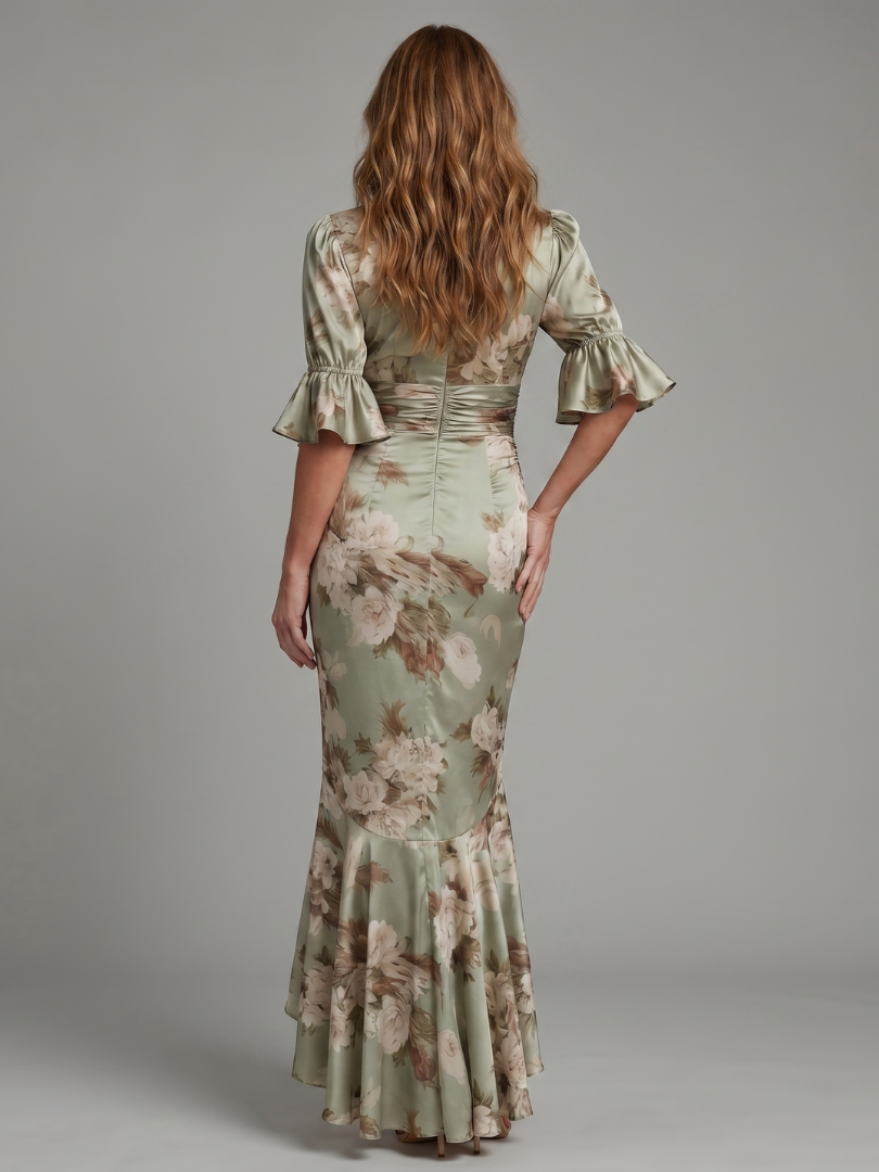 Palm | Kurzes V-Ausschnitt-Midi-Kleid mit gerafftem Bund