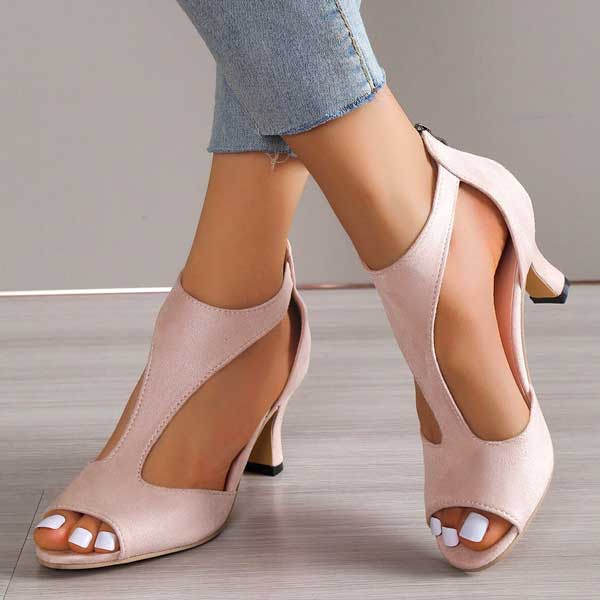 Orthopädische Sandalen mit Absatz