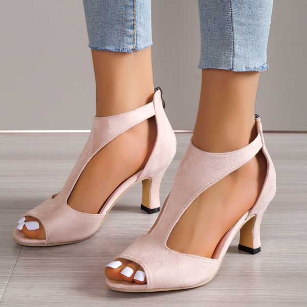 Orthopädische Sandalen mit Absatz