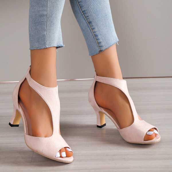 Orthopädische Sandalen mit Absatz