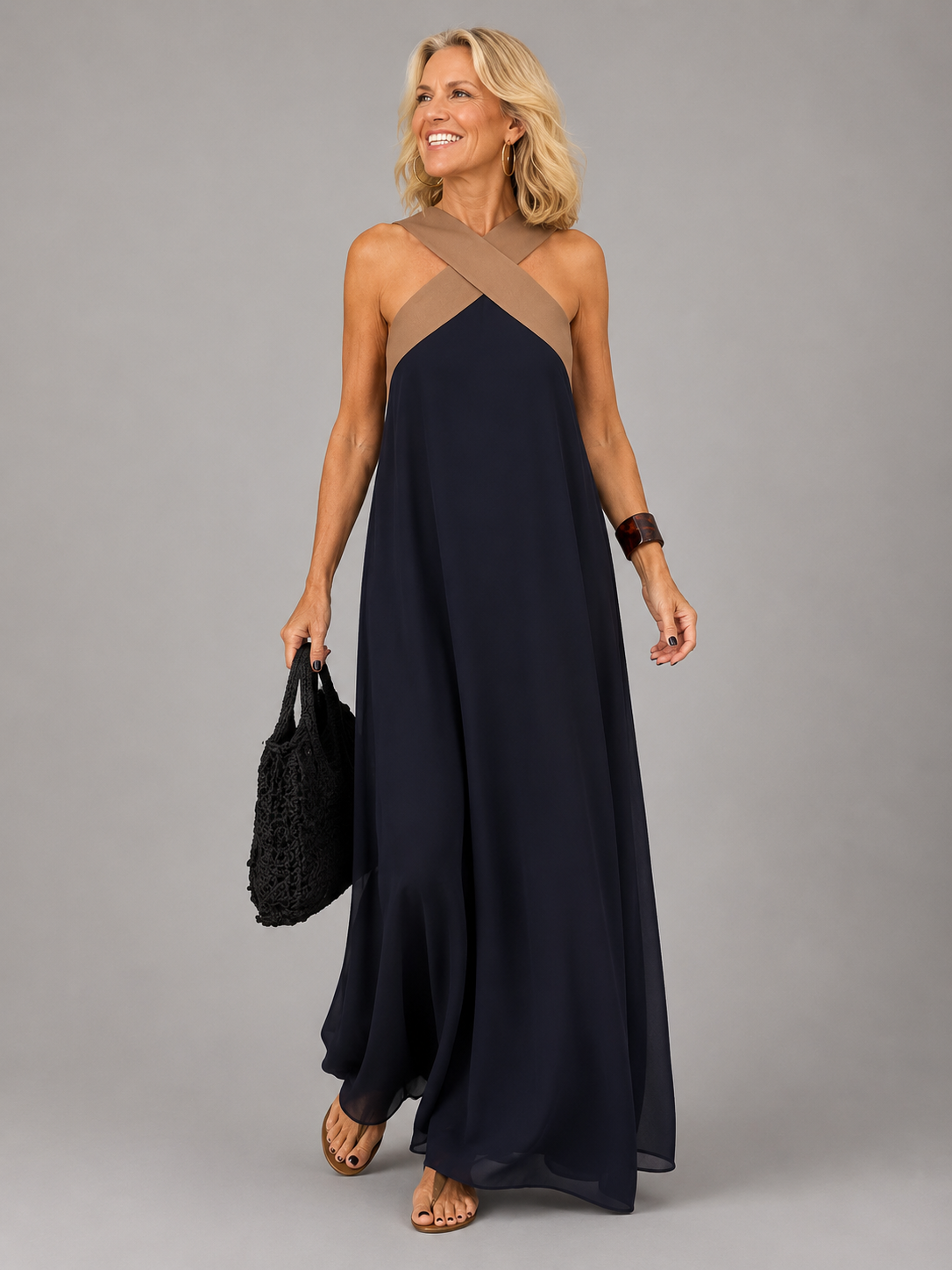 Velora™ | Cross Elegance Maxi-Kleid