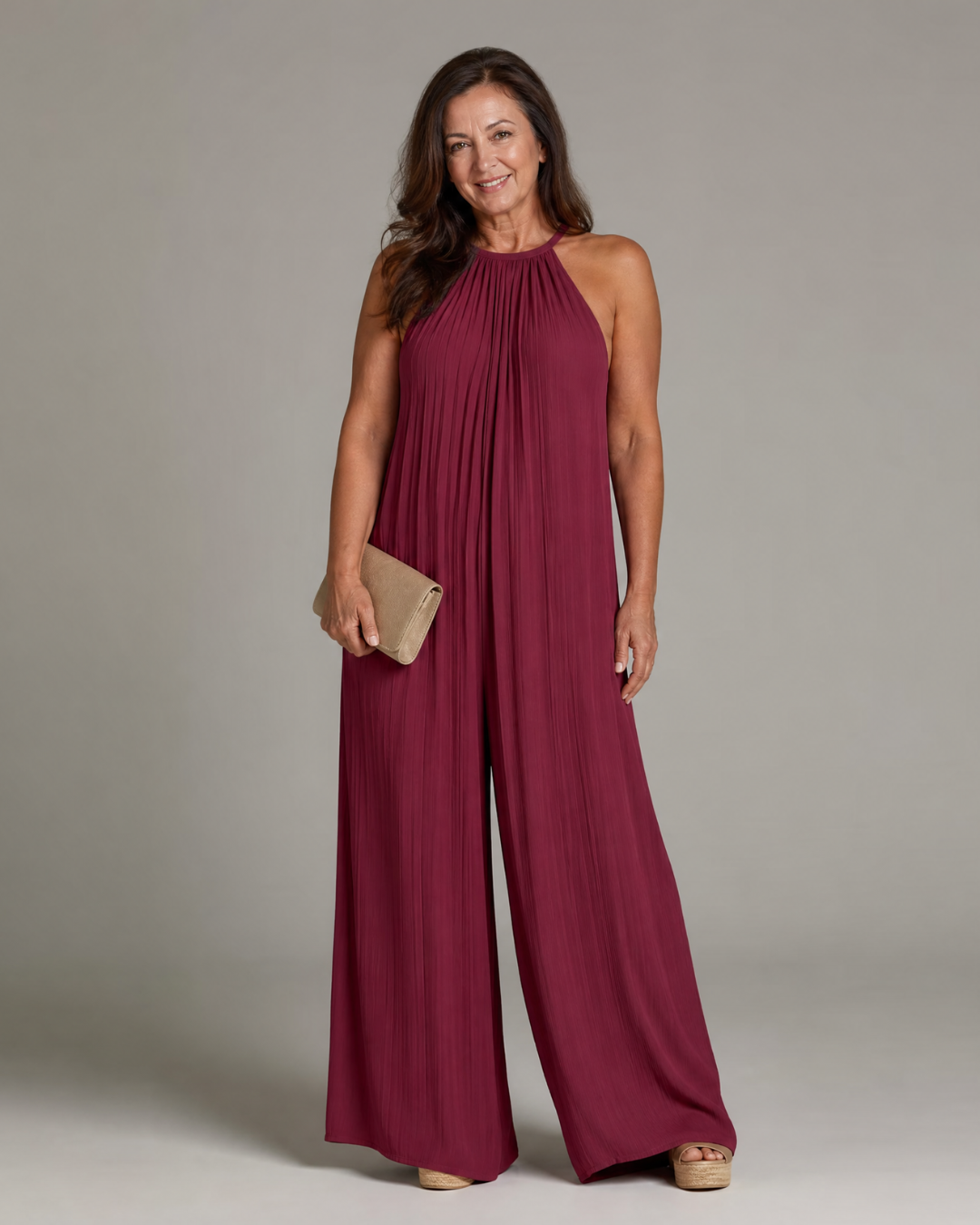 Sylvara | Plissierter Halter Jumpsuit mit weitem Bein