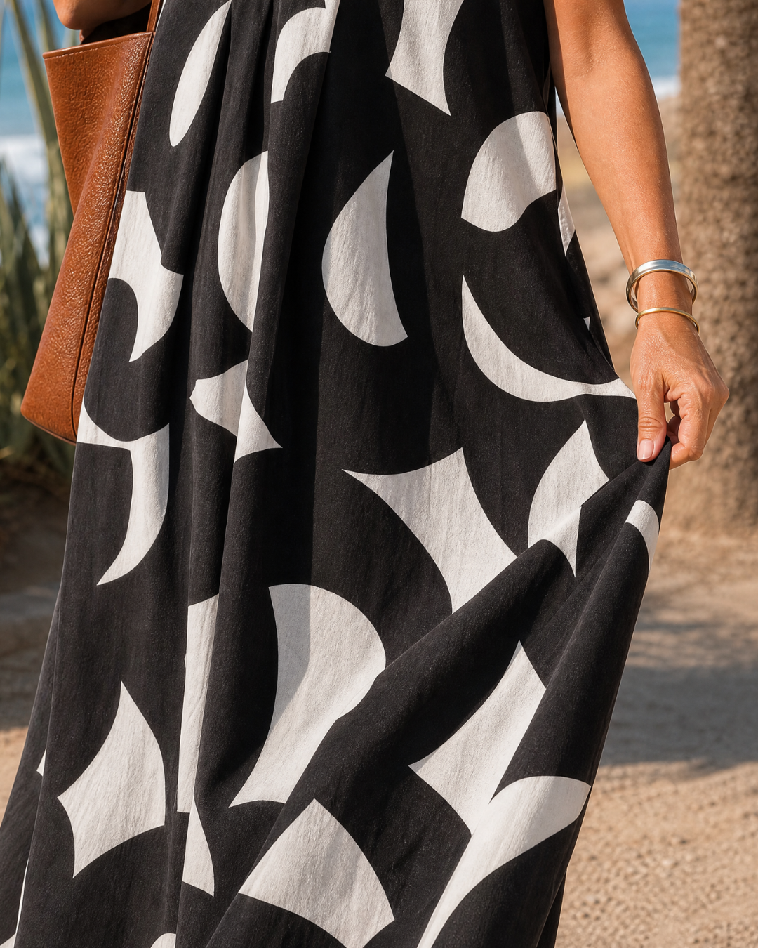 Verain | Abstraktes Print V-Ausschnitt Fließendes Midi-Kleid