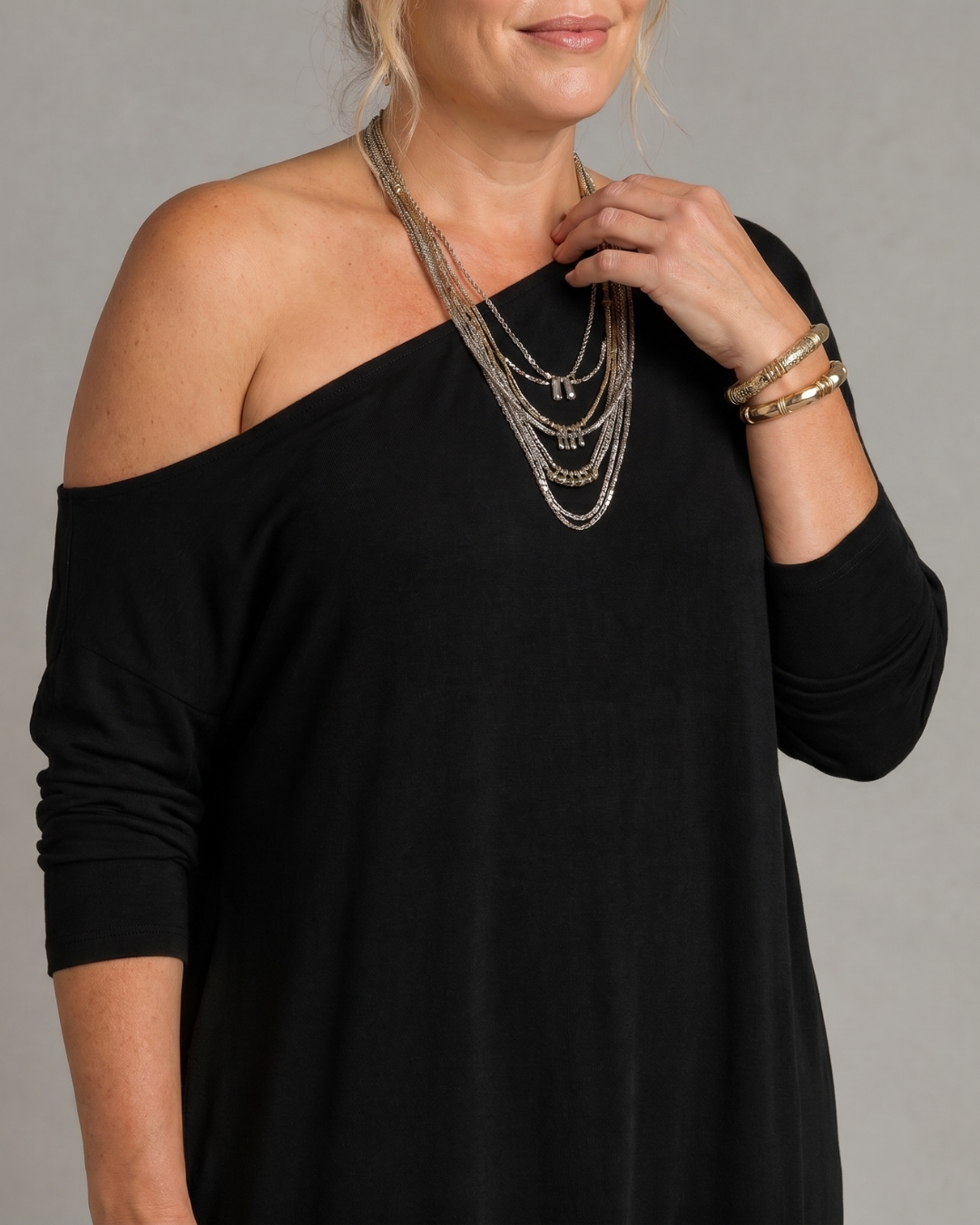 Asterelle | Einseitig Schulterfreies, Fließendes Midi-Kleid mit Schlitz