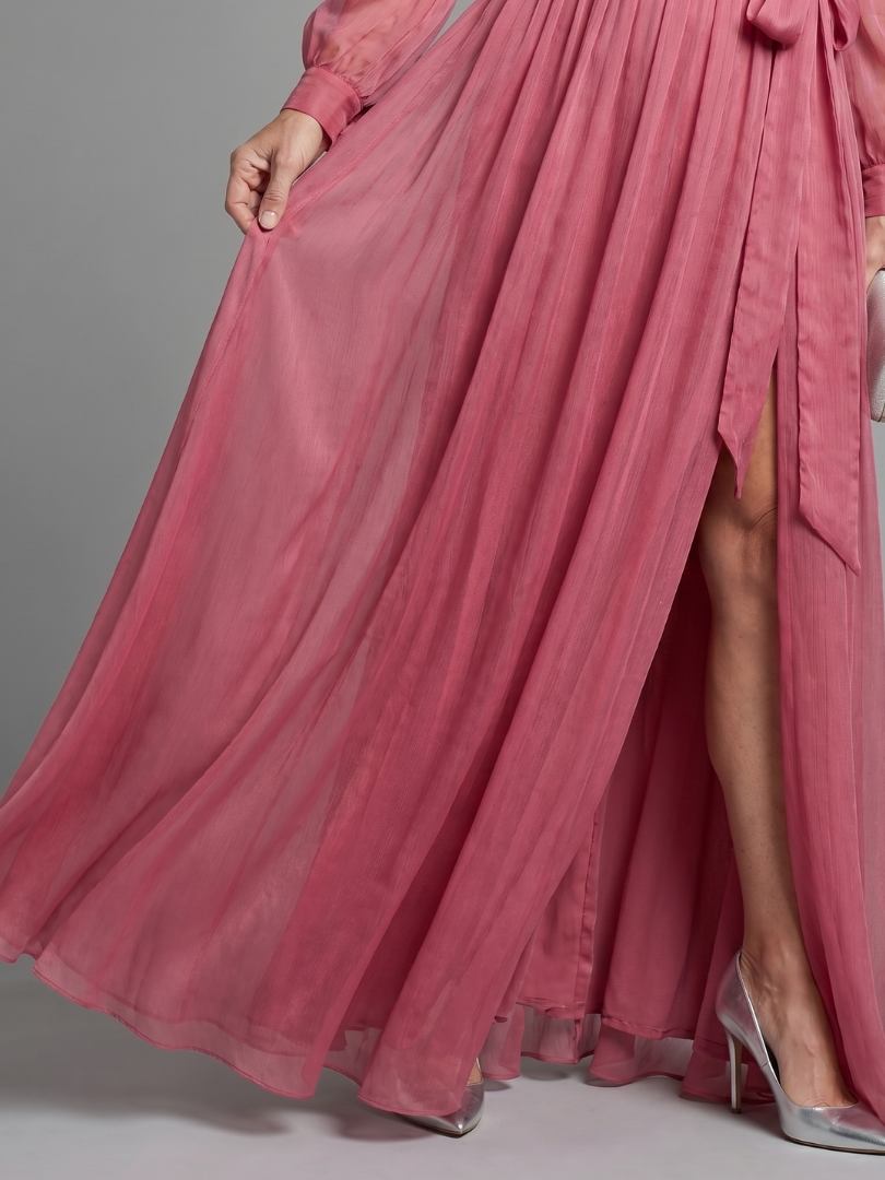 Meredith | Langärmliges, transparentes, fließendes Maxikleid