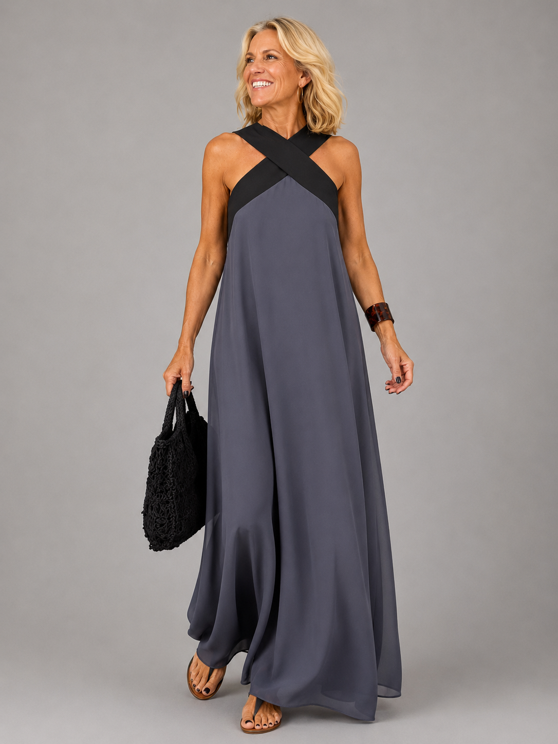 Velora™ | Cross Elegance Maxi-Kleid