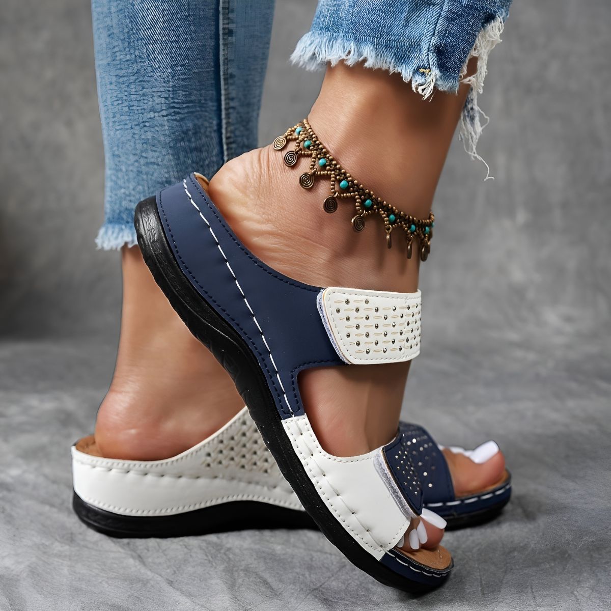 Stilvolle orthopädische Sandalen