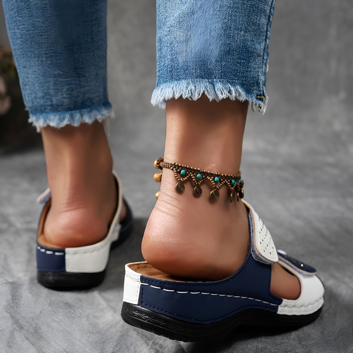 Stilvolle orthopädische Sandalen