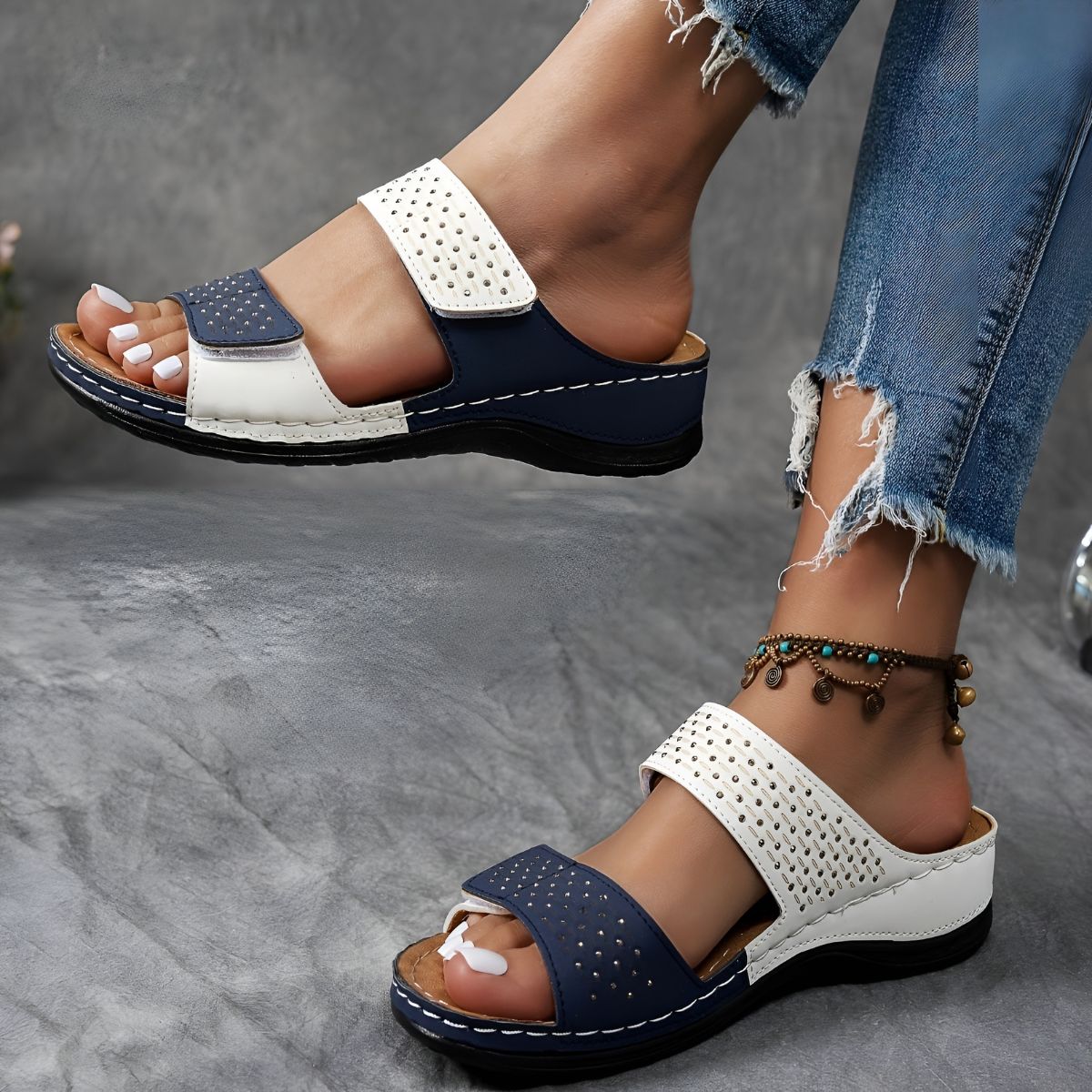Stilvolle orthopädische Sandalen