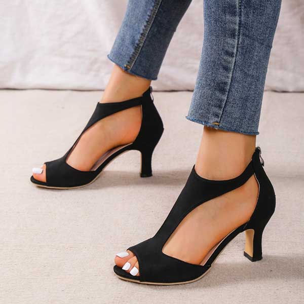 Orthopädische Sandalen mit Absatz